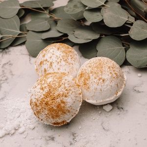 12 Organic Bath Ball With Gold Stardust